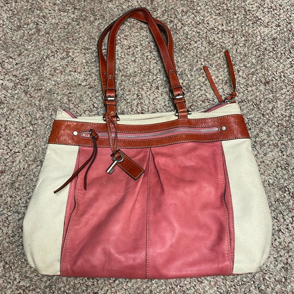 Fossil purse
